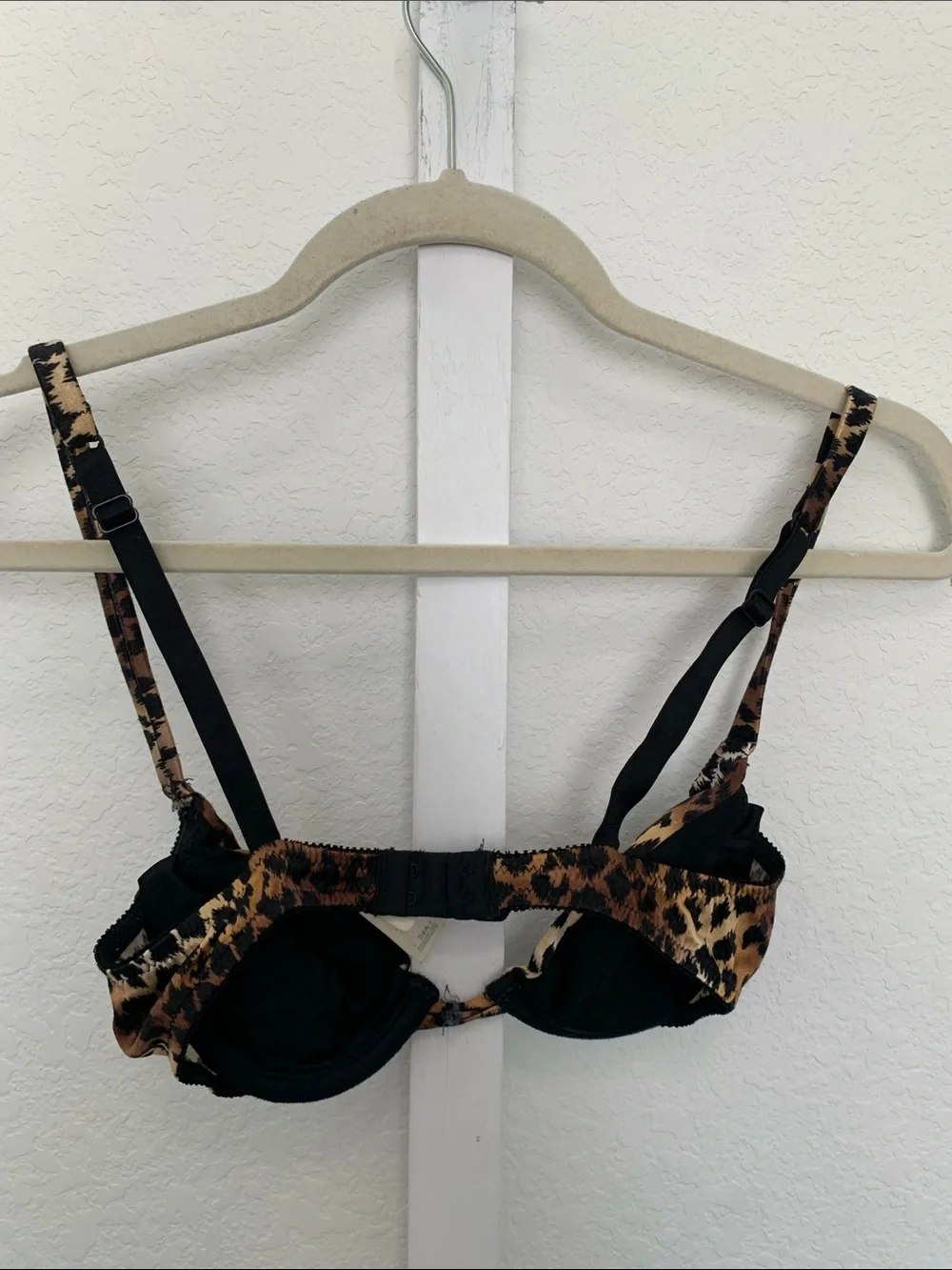 Y2K Victoria’s Secret Leopard Print Underwire Bra